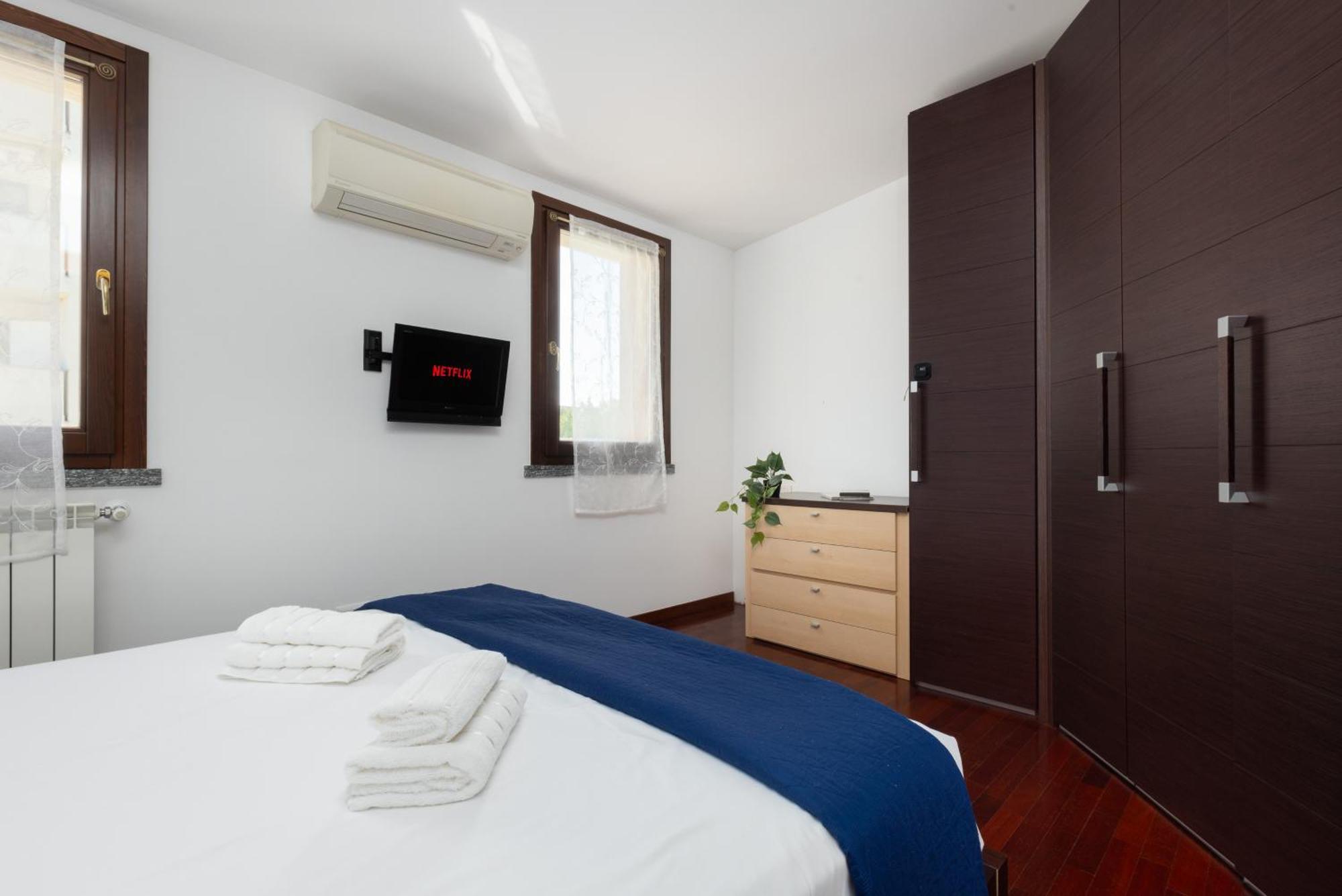 Tram Sotto Casa - In Duomo In Un Attimo Apartment Milan Exterior photo