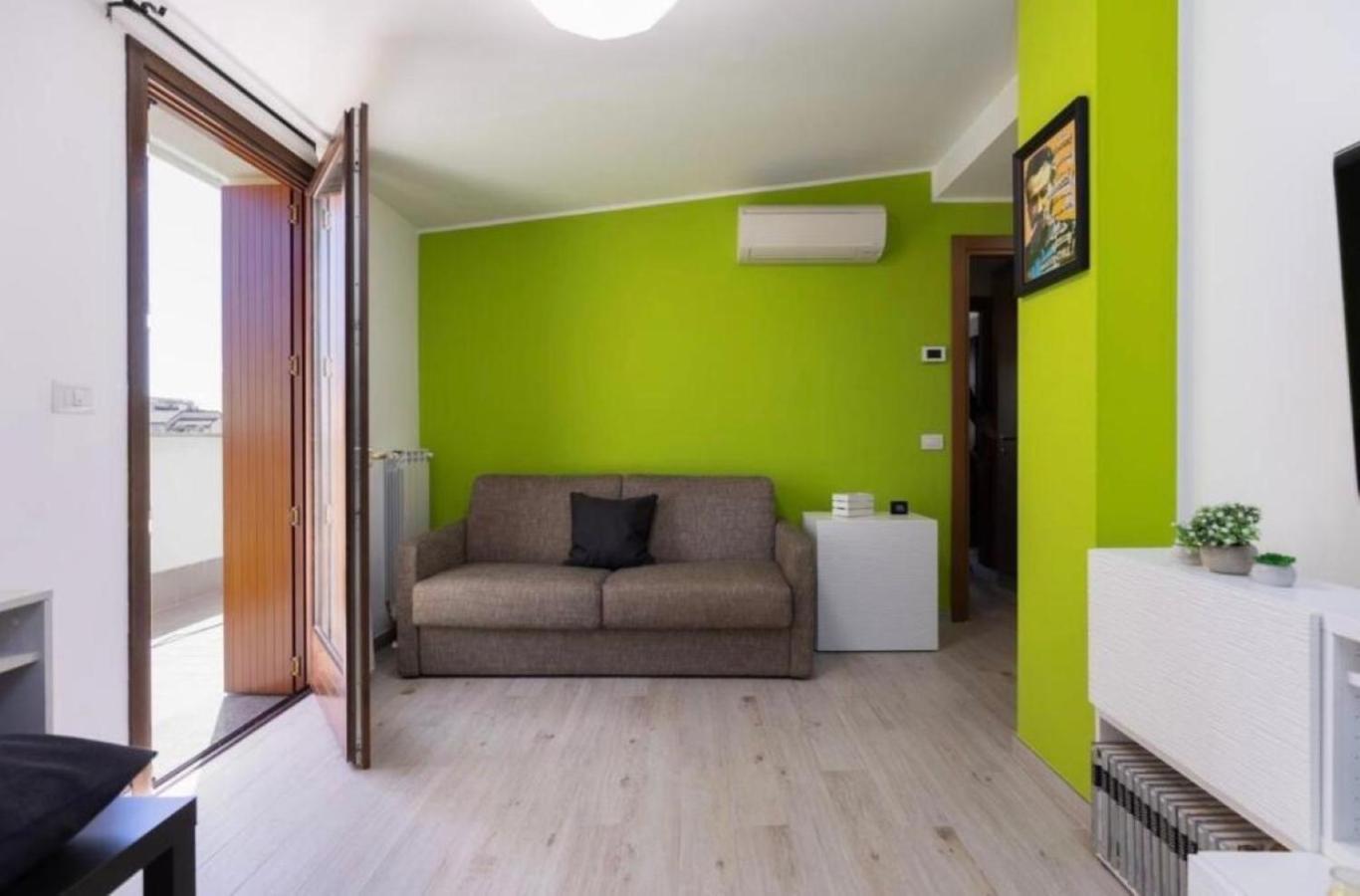 Tram Sotto Casa - In Duomo In Un Attimo Apartment Milan Exterior photo